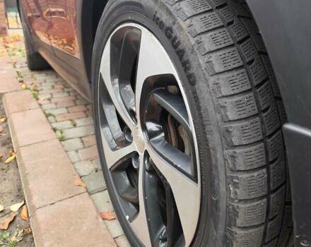 Красный Хендай Туксон, объемом двигателя 2.02 л и пробегом 110 тыс. км за 19800 $, фото 12 на Automoto.ua