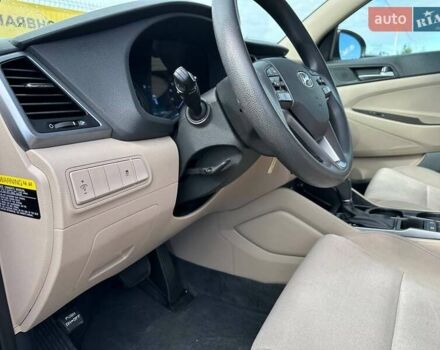 Хендай Туксон 2016 у Львові на Automoto.ua Червоний Хендай Туксон, об'ємом двигуна 1.59 л та пробігом 145 тис. км за 13499 $, фото 8 на Automoto.ua