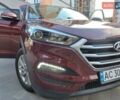 Красный Хендай Туксон, объемом двигателя 2 л и пробегом 117 тыс. км за 17850 $, фото 10 на Automoto.ua