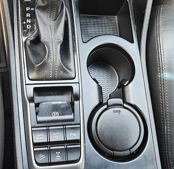 Червоний Хендай Туксон, об'ємом двигуна 2 л та пробігом 72 тис. км за 21500 $, фото 17 на Automoto.ua