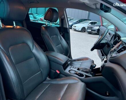 Червоний Хендай Туксон, об'ємом двигуна 2 л та пробігом 136 тис. км за 18690 $, фото 38 на Automoto.ua