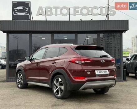 Червоний Хендай Туксон, об'ємом двигуна 1.59 л та пробігом 117 тис. км за 15890 $, фото 4 на Automoto.ua