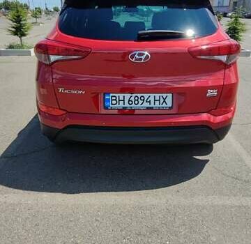 Червоний Хендай Туксон, об'ємом двигуна 2 л та пробігом 72 тис. км за 21500 $, фото 4 на Automoto.ua