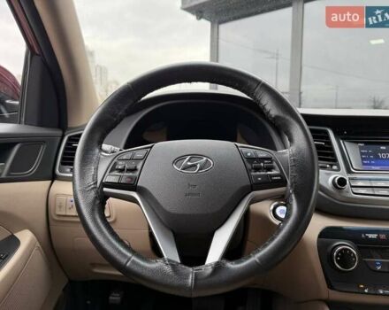 Червоний Хендай Туксон, об'ємом двигуна 1.59 л та пробігом 117 тис. км за 15890 $, фото 16 на Automoto.ua