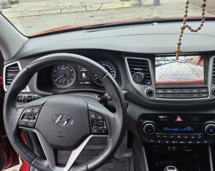 Червоний Хендай Туксон, об'ємом двигуна 2 л та пробігом 39 тис. км за 19550 $, фото 7 на Automoto.ua