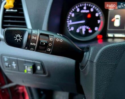 Червоний Хендай Туксон, об'ємом двигуна 2 л та пробігом 136 тис. км за 18690 $, фото 27 на Automoto.ua