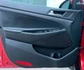 Червоний Хендай Туксон, об'ємом двигуна 2 л та пробігом 136 тис. км за 18690 $, фото 14 на Automoto.ua