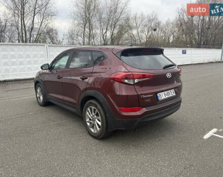 Червоний Хендай Туксон, об'ємом двигуна 2 л та пробігом 93 тис. км за 16500 $, фото 4 на Automoto.ua
