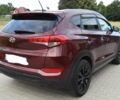 Червоний Хендай Туксон, об'ємом двигуна 2 л та пробігом 117 тис. км за 10300 $, фото 3 на Automoto.ua