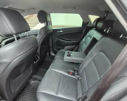 Червоний Хендай Туксон, об'ємом двигуна 2 л та пробігом 39 тис. км за 19550 $, фото 10 на Automoto.ua