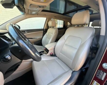Хендай Туксон 2018 у Львові на Automoto.ua Червоний Хендай Туксон, об'ємом двигуна 1.6 л та пробігом 45 тис. км за 12100 $, фото 10 на Automoto.ua