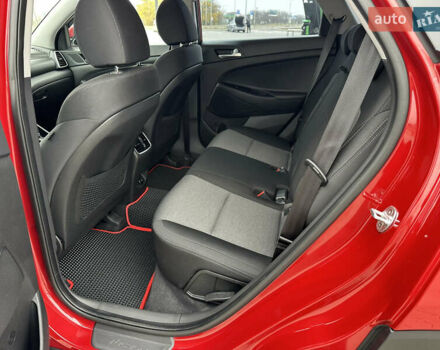 Красный Хендай Туксон, объемом двигателя 2 л и пробегом 91 тыс. км за 18800 $, фото 36 на Automoto.ua