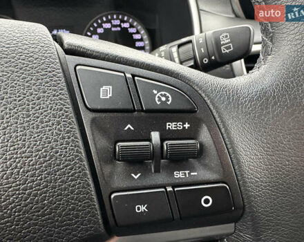 Красный Хендай Туксон, объемом двигателя 2 л и пробегом 91 тыс. км за 18800 $, фото 42 на Automoto.ua