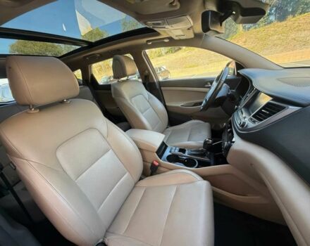 Хендай Туксон 2018 у Львові на Automoto.ua Червоний Хендай Туксон, об'ємом двигуна 1.6 л та пробігом 45 тис. км за 12100 $, фото 8 на Automoto.ua