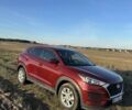 Червоний Хендай Туксон, об'ємом двигуна 2 л та пробігом 130 тис. км за 19200 $, фото 6 на Automoto.ua