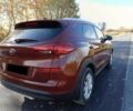 Красный Хендай Туксон, объемом двигателя 2 л и пробегом 130 тыс. км за 13000 $, фото 5 на Automoto.ua