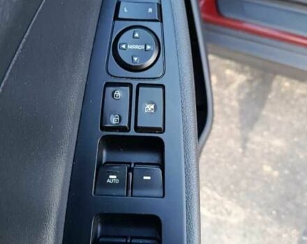 Красный Хендай Туксон, объемом двигателя 2 л и пробегом 131 тыс. км за 10450 $, фото 18 на Automoto.ua