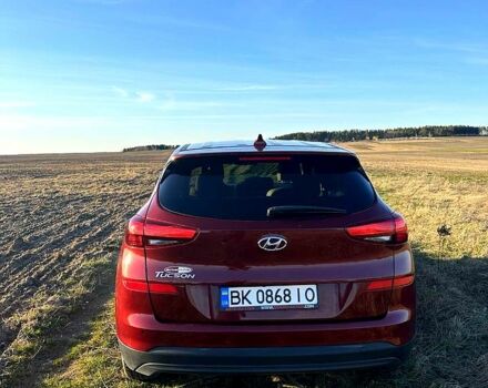 Червоний Хендай Туксон, об'ємом двигуна 2 л та пробігом 130 тис. км за 22000 $, фото 3 на Automoto.ua