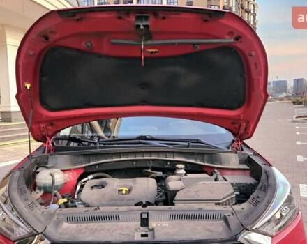 Красный Хендай Туксон, объемом двигателя 2 л и пробегом 94 тыс. км за 19500 $, фото 11 на Automoto.ua