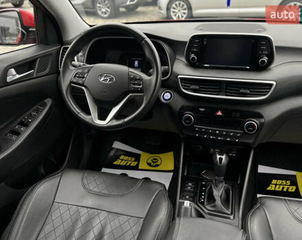 Хендай Туксон 2020 в Мукачеве на Automoto.ua Красный Хендай Туксон, объемом двигателя 2 л и пробегом 73 тыс. км за 20990 $, фото 14 на Automoto.ua