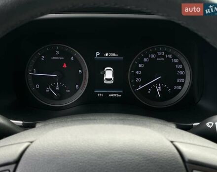 Красный Хендай Туксон, объемом двигателя 2 л и пробегом 64 тыс. км за 30500 $, фото 20 на Automoto.ua