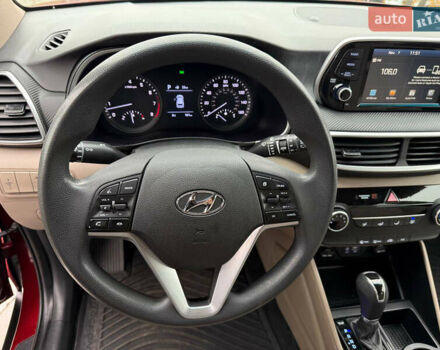 Красный Хендай Туксон, объемом двигателя 0 л и пробегом 175 тыс. км за 18900 $, фото 16 на Automoto.ua