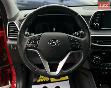 Хендай Туксон 2020 в Мукачеве на Automoto.ua Красный Хендай Туксон, объемом двигателя 2 л и пробегом 73 тыс. км за 20990 $, фото 18 на Automoto.ua