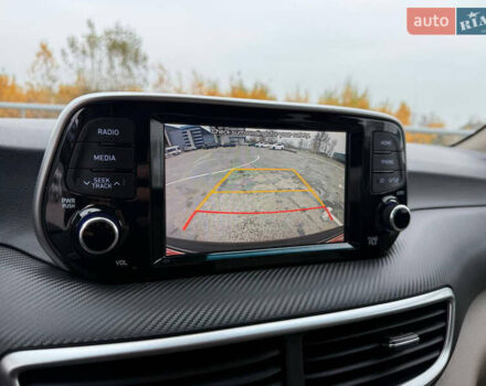 Красный Хендай Туксон, объемом двигателя 0 л и пробегом 175 тыс. км за 18900 $, фото 10 на Automoto.ua