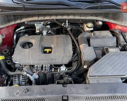 Красный Хендай Туксон, объемом двигателя 2 л и пробегом 68 тыс. км за 22000 $, фото 11 на Automoto.ua