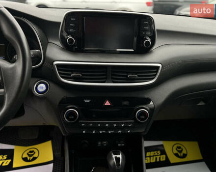 Хендай Туксон 2020 в Мукачеве на Automoto.ua Красный Хендай Туксон, объемом двигателя 2 л и пробегом 73 тыс. км за 20990 $, фото 20 на Automoto.ua