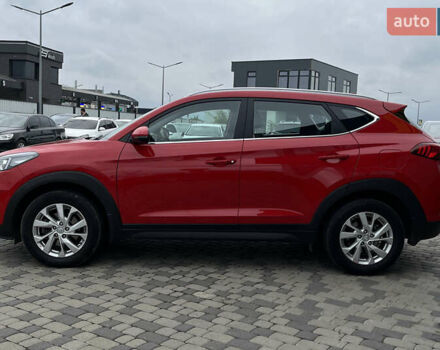Хендай Туксон 2020 в Мукачеве на Automoto.ua Красный Хендай Туксон, объемом двигателя 2 л и пробегом 73 тыс. км за 20990 $, фото 3 на Automoto.ua