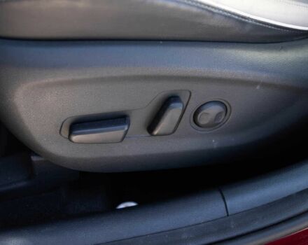 Красный Хендай Туксон, объемом двигателя 2 л и пробегом 45 тыс. км за 14000 $, фото 16 на Automoto.ua