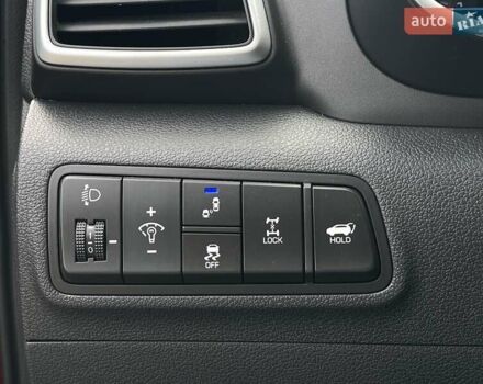 Красный Хендай Туксон, объемом двигателя 2 л и пробегом 64 тыс. км за 30500 $, фото 19 на Automoto.ua