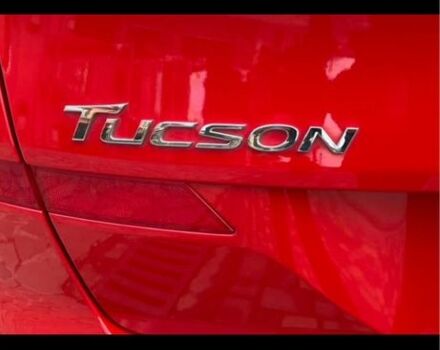 Красный Хендай Туксон, объемом двигателя 2 л и пробегом 70 тыс. км за 20000 $, фото 1 на Automoto.ua