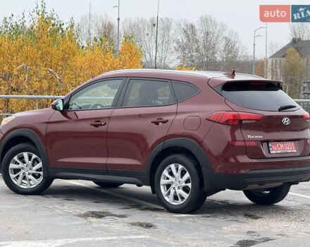 Красный Хендай Туксон, объемом двигателя 0 л и пробегом 175 тыс. км за 19900 $, фото 11 на Automoto.ua
