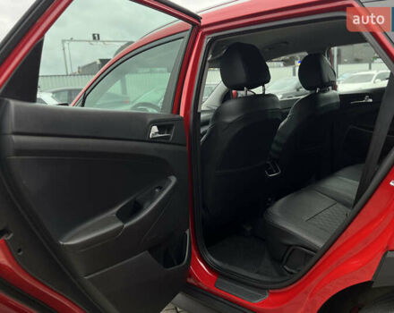 Хендай Туксон 2020 в Мукачеве на Automoto.ua Красный Хендай Туксон, объемом двигателя 2 л и пробегом 73 тыс. км за 20990 $, фото 15 на Automoto.ua