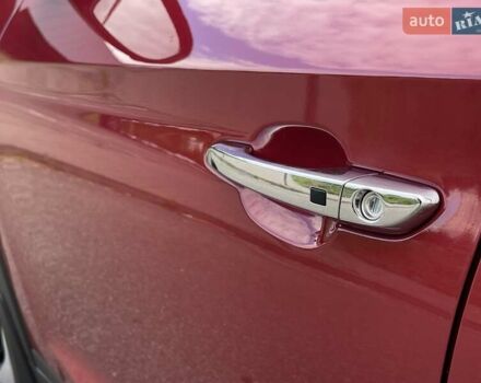 Красный Хендай Туксон, объемом двигателя 2 л и пробегом 64 тыс. км за 30500 $, фото 39 на Automoto.ua