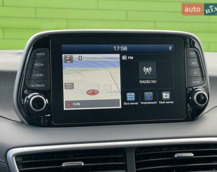 Красный Хендай Туксон, объемом двигателя 2 л и пробегом 64 тыс. км за 30500 $, фото 21 на Automoto.ua