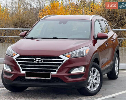 Красный Хендай Туксон, объемом двигателя 0 л и пробегом 175 тыс. км за 18900 $, фото 4 на Automoto.ua