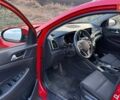 Красный Хендай Туксон, объемом двигателя 2 л и пробегом 68 тыс. км за 22000 $, фото 10 на Automoto.ua