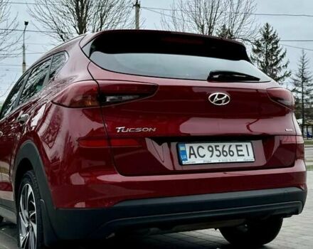Красный Хендай Туксон, объемом двигателя 2 л и пробегом 87 тыс. км за 23700 $, фото 9 на Automoto.ua