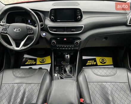 Хендай Туксон 2020 в Мукачеве на Automoto.ua Красный Хендай Туксон, объемом двигателя 2 л и пробегом 73 тыс. км за 20990 $, фото 13 на Automoto.ua