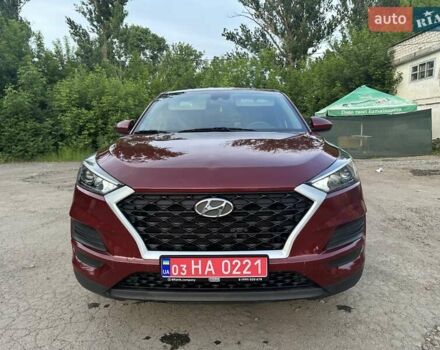 Красный Хендай Туксон, объемом двигателя 2 л и пробегом 119 тыс. км за 15500 $, фото 12 на Automoto.ua