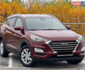 Красный Хендай Туксон, объемом двигателя 0 л и пробегом 175 тыс. км за 18900 $, фото 2 на Automoto.ua