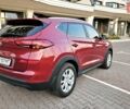 Красный Хендай Туксон, объемом двигателя 2 л и пробегом 94 тыс. км за 19500 $, фото 9 на Automoto.ua