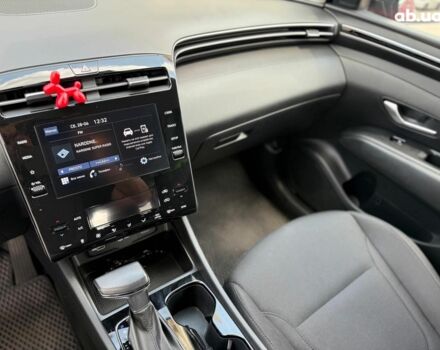 Красный Хендай Туксон, объемом двигателя 2 л и пробегом 26 тыс. км за 28990 $, фото 37 на Automoto.ua