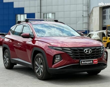 Красный Хендай Туксон, объемом двигателя 2 л и пробегом 26 тыс. км за 28990 $, фото 3 на Automoto.ua