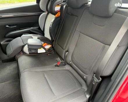 Красный Хендай Туксон, объемом двигателя 2 л и пробегом 26 тыс. км за 28990 $, фото 15 на Automoto.ua