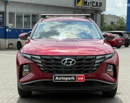 Красный Хендай Туксон, объемом двигателя 2 л и пробегом 26 тыс. км за 28990 $, фото 2 на Automoto.ua