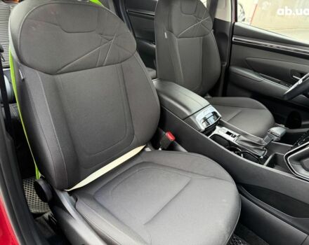 Красный Хендай Туксон, объемом двигателя 2 л и пробегом 26 тыс. км за 28990 $, фото 21 на Automoto.ua